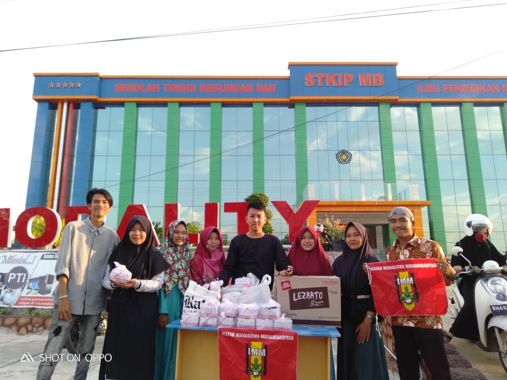 Pk Imm Stkip Muhammadiyah Muara Bungo Bagi Bagi Takjil Gratis